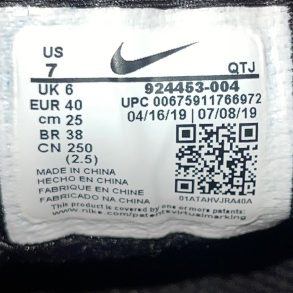 Pre-Owned Nike Air Max Vapormax Triple Black Sneaker Shoes Size 7 924453-004 - Picture 8 of 8